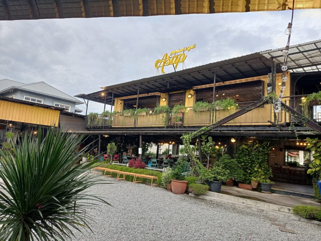 Asap Steamboat & Grill, tempat makan best di puchong selangor, makan sedap di puchong, makanan tempatan di Malaysia, local attraction