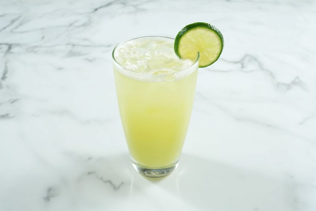 Sunset Lime Juice by BananaBro, Special drinks in BananaBro, Refreshing Complements: Pairing Drinks with Banana Leaf Rice